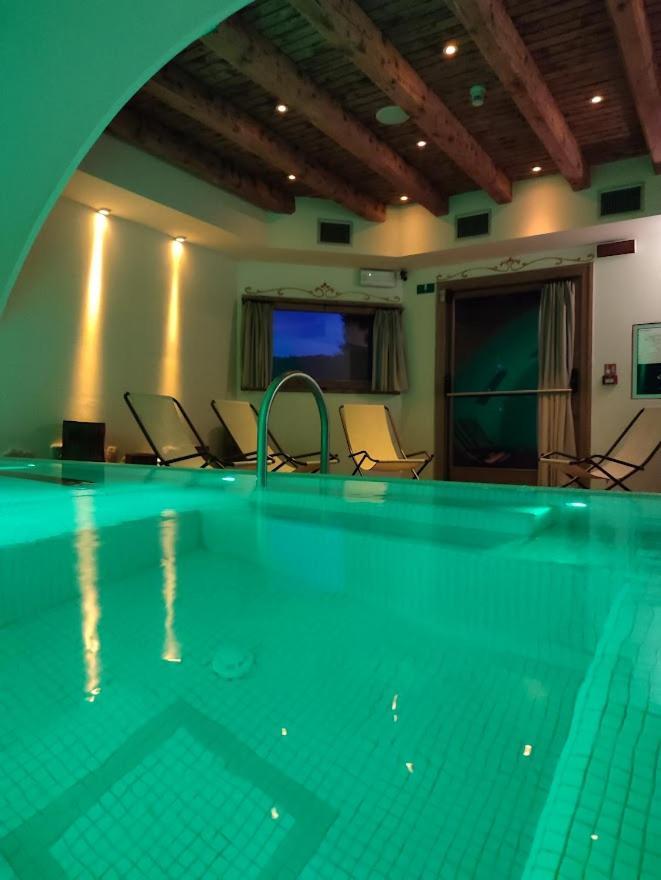 Albergo Villa Cristina フォルガリーア エクステリア 写真